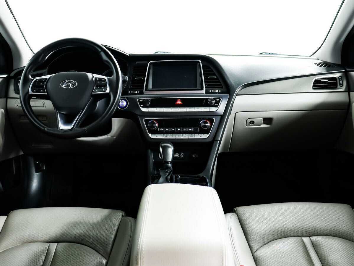 Hyundai Sonata с пробегом — 2018 год. Фото: #10