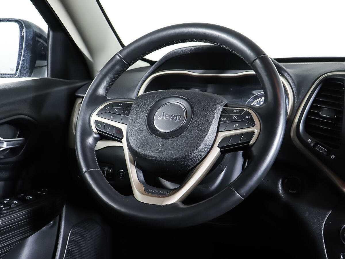 Jeep Cherokee с пробегом — 2014 год. Фото: #16