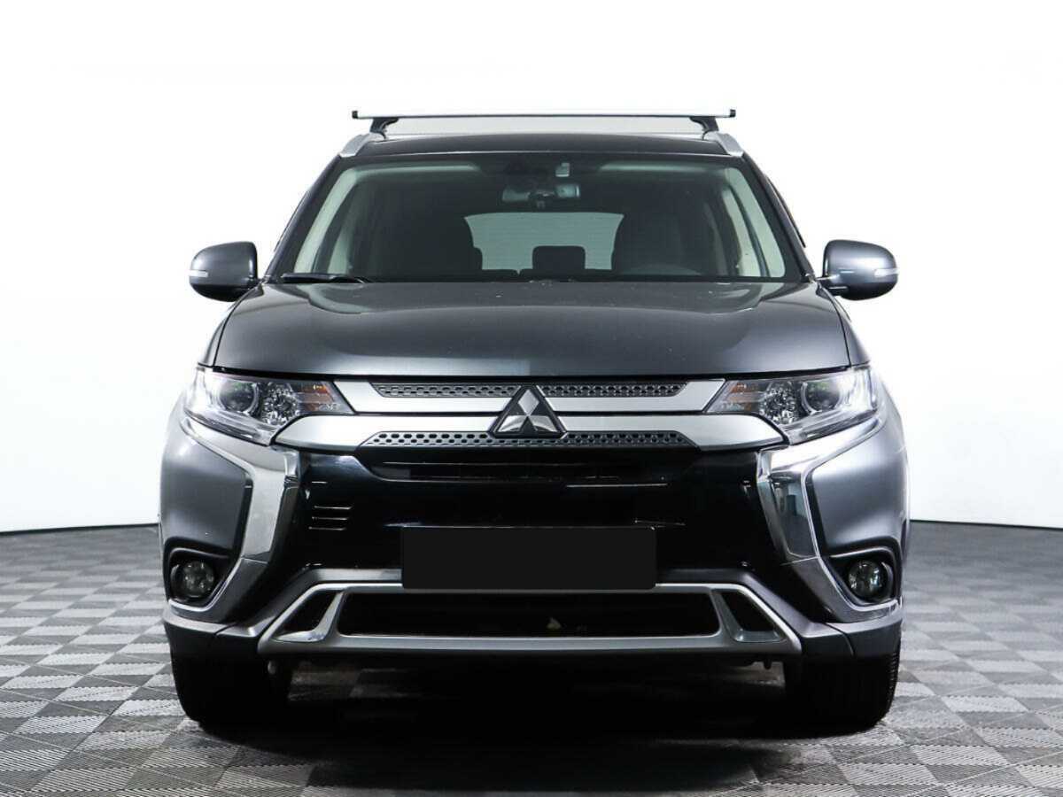 Mitsubishi Outlander с пробегом — 2020 год. Фото: #1