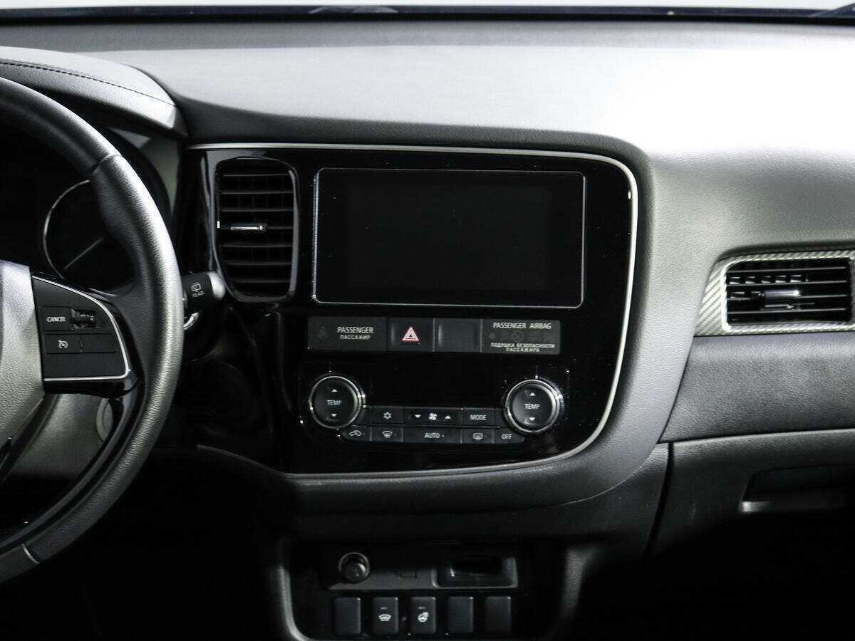 Mitsubishi Outlander с пробегом — 2018 год. Фото: #10
