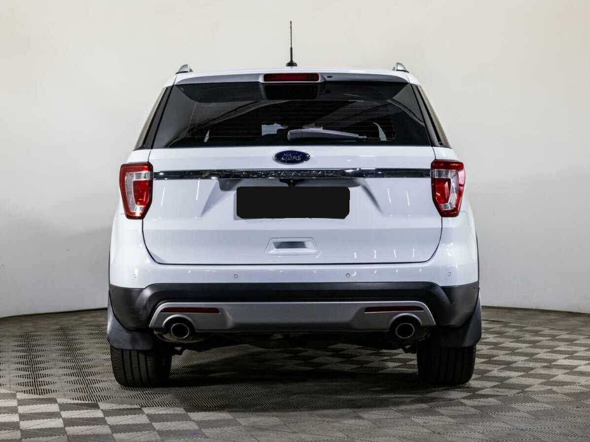 Ford Explorer с пробегом — 2016 год. Фото: #4