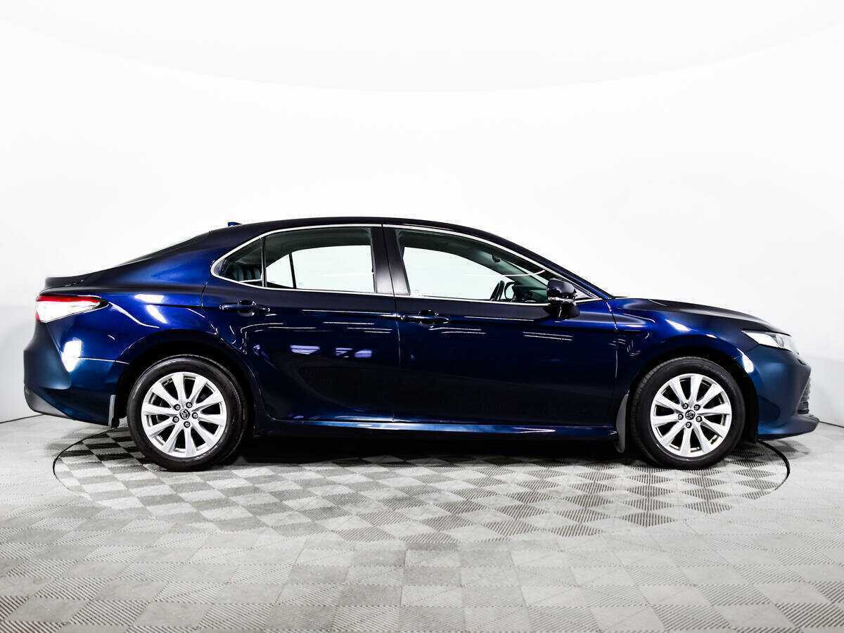 Toyota Camry с пробегом — 2019 год. Фото: #3