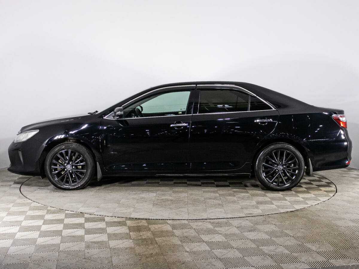 Toyota Camry с пробегом — 2016 год. Фото: #7