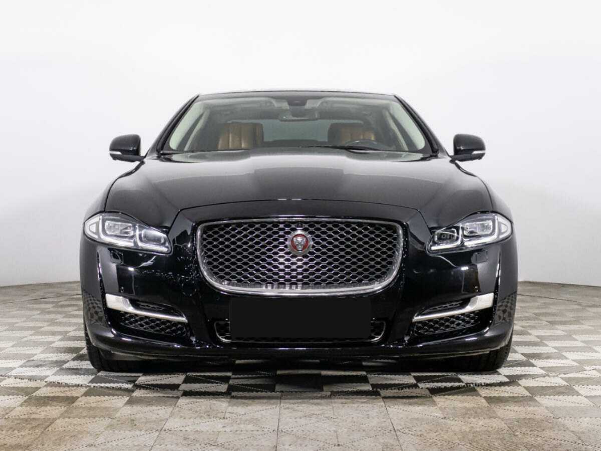 Jaguar XJ с пробегом — 2016 год. Фото: #1