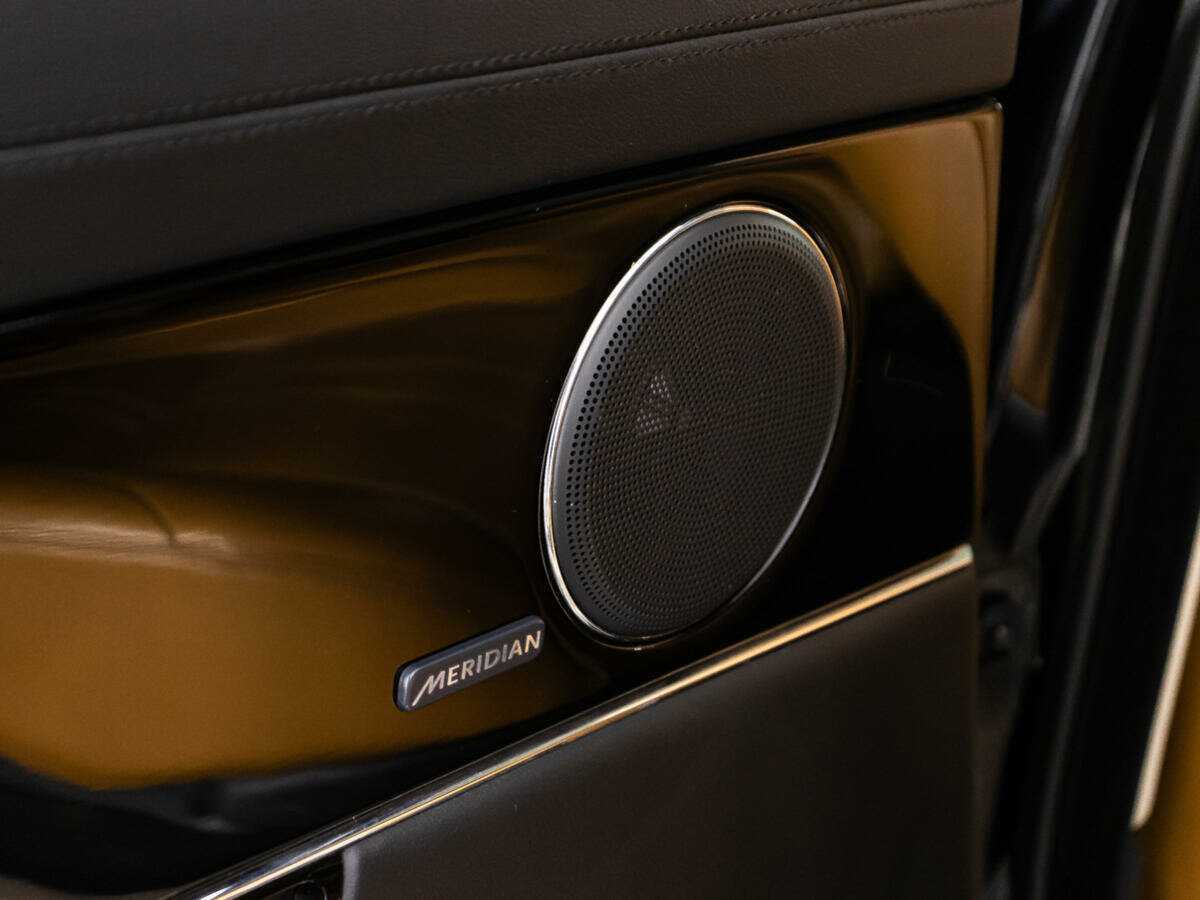 Jaguar XJ с пробегом — 2016 год. Фото: #18