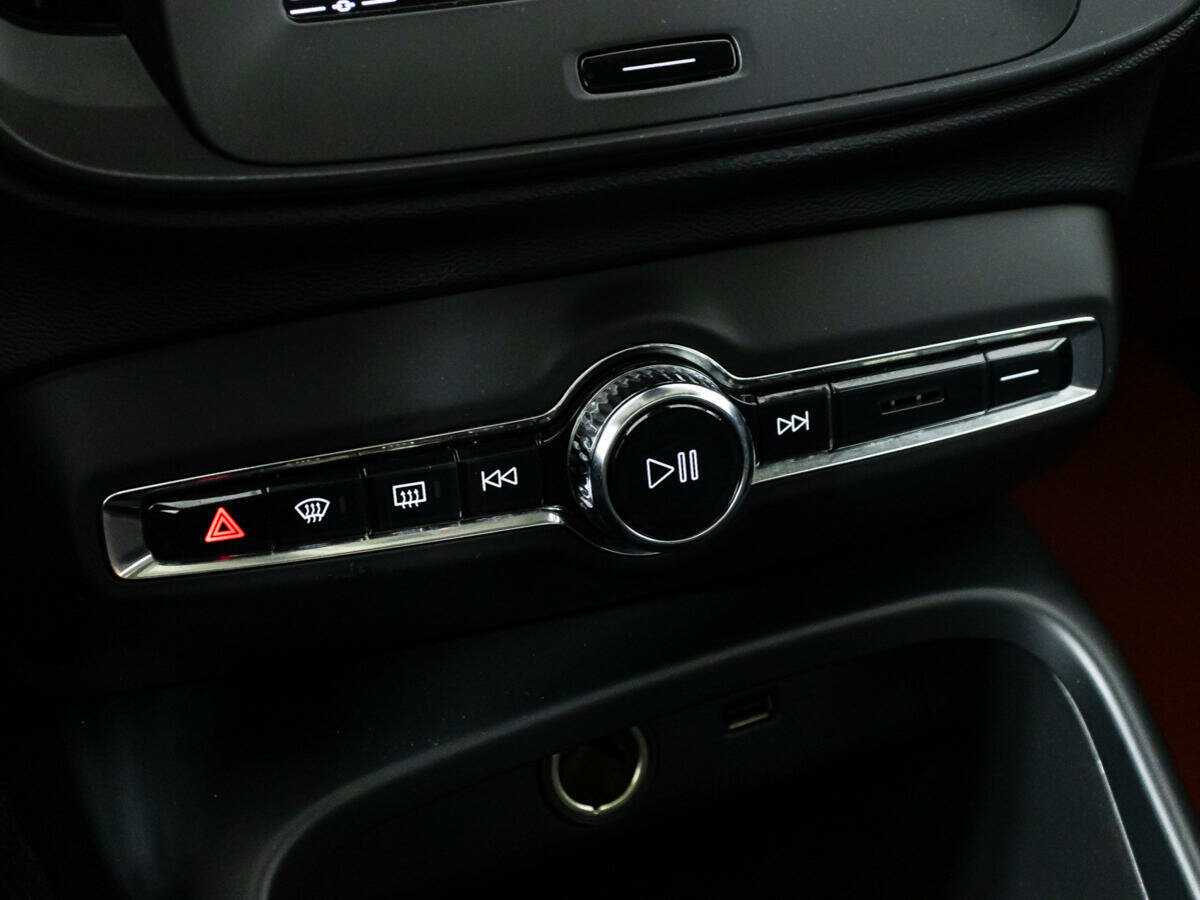 Volvo XC40 с пробегом — 2018 год. Фото: #17