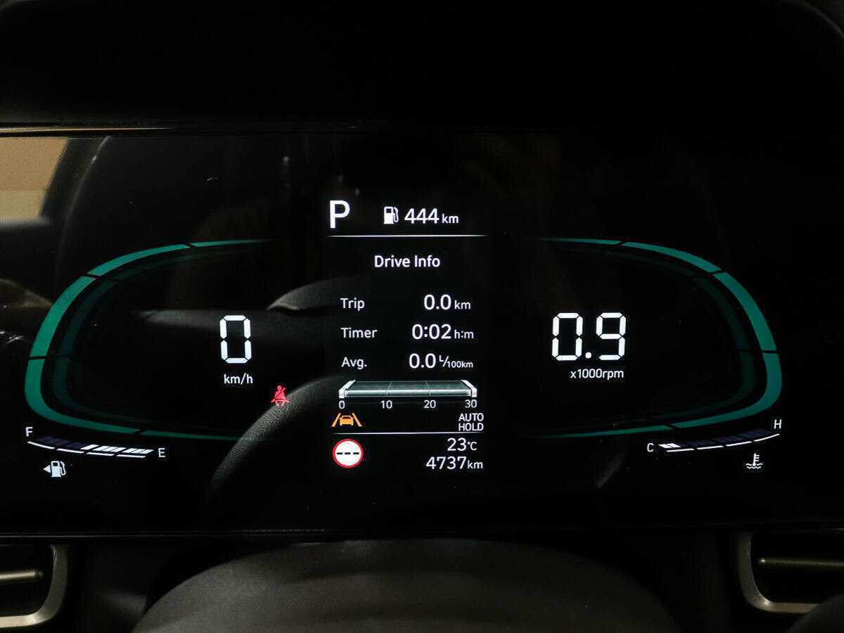 Hyundai Elantra с пробегом — 2024 год. Фото: #9