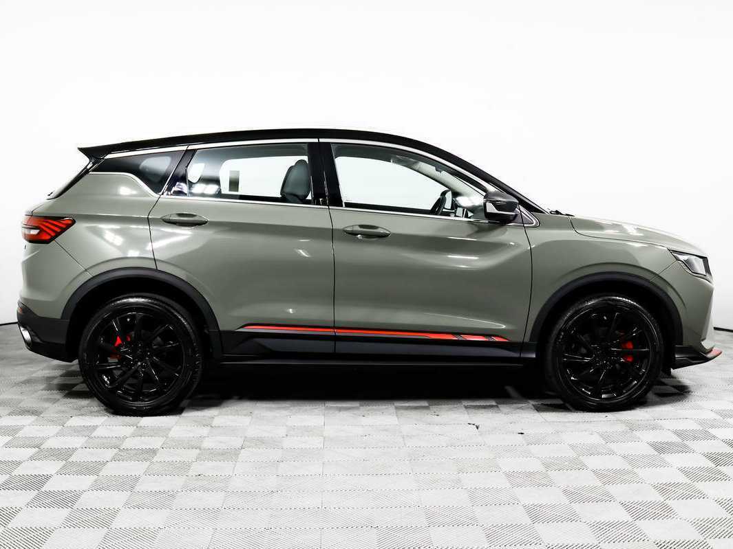 Geely Coolray с пробегом — 2023 год. Фото: #3