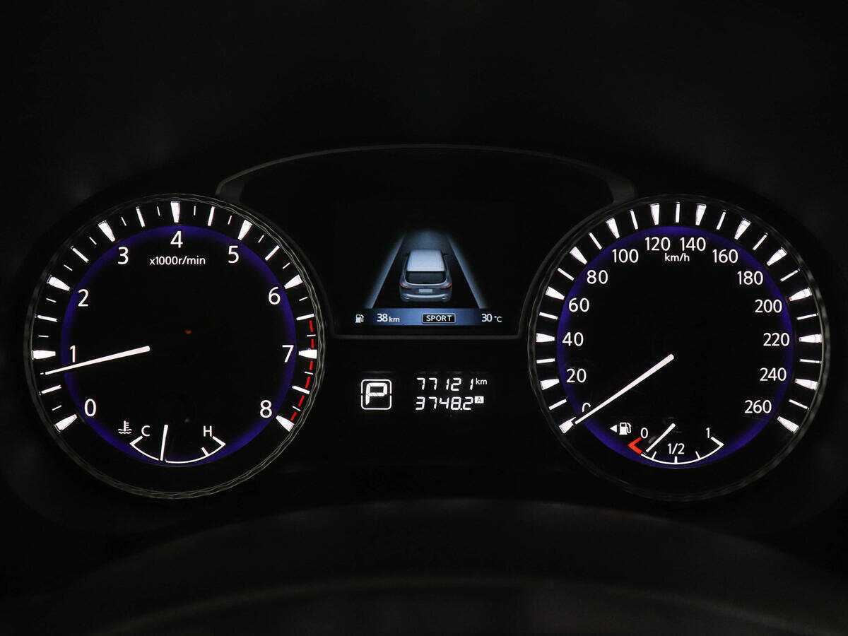 Infiniti QX60 с пробегом — 2015 год. Фото: #10