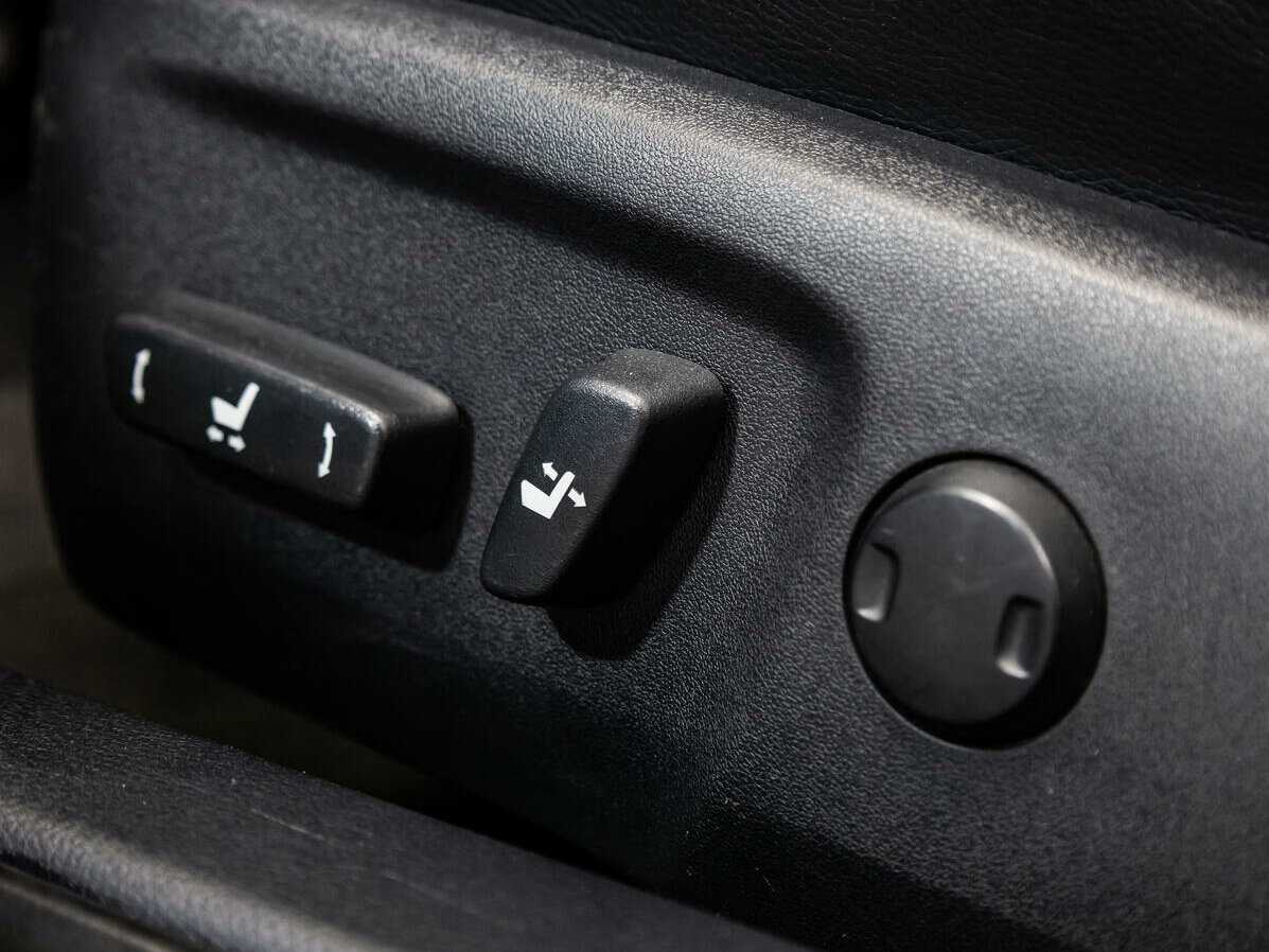 Toyota Camry с пробегом — 2017 год. Фото: #17