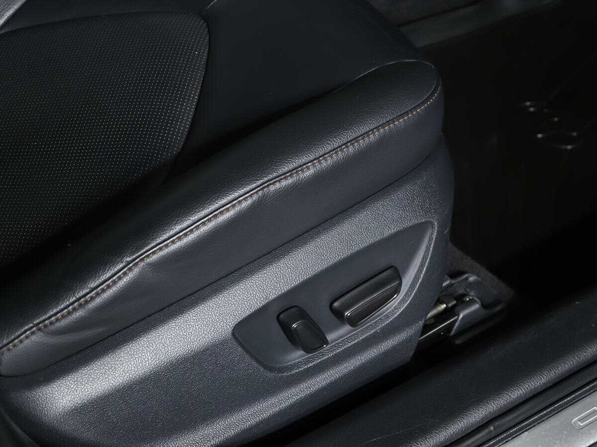 Toyota Camry с пробегом — 2019 год. Фото: #13