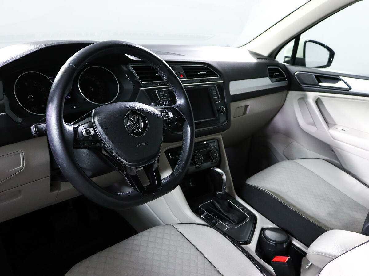 Volkswagen Tiguan с пробегом — 2017 год. Фото: #11