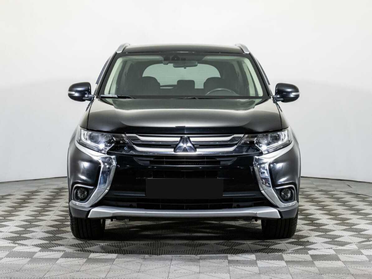 Mitsubishi Outlander с пробегом — 2018 год. Фото: #1