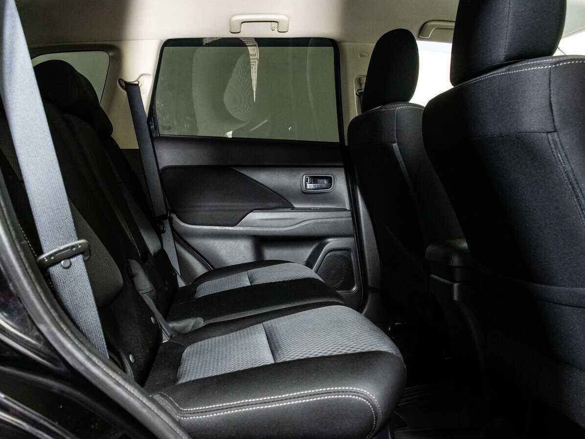 Mitsubishi Outlander с пробегом — 2018 год. Фото: #15