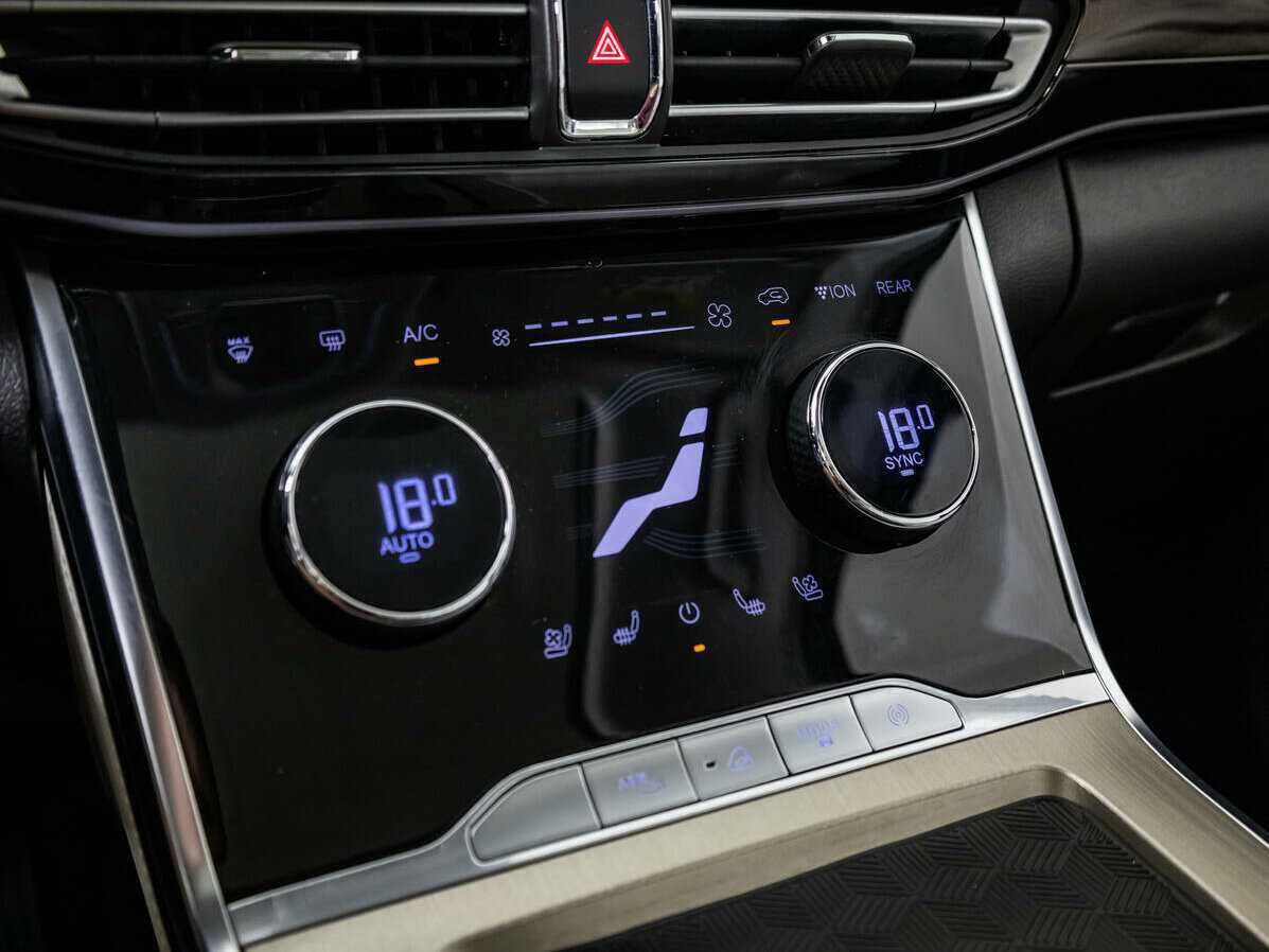 EXEED VX с пробегом — 2022 год. Фото: #16