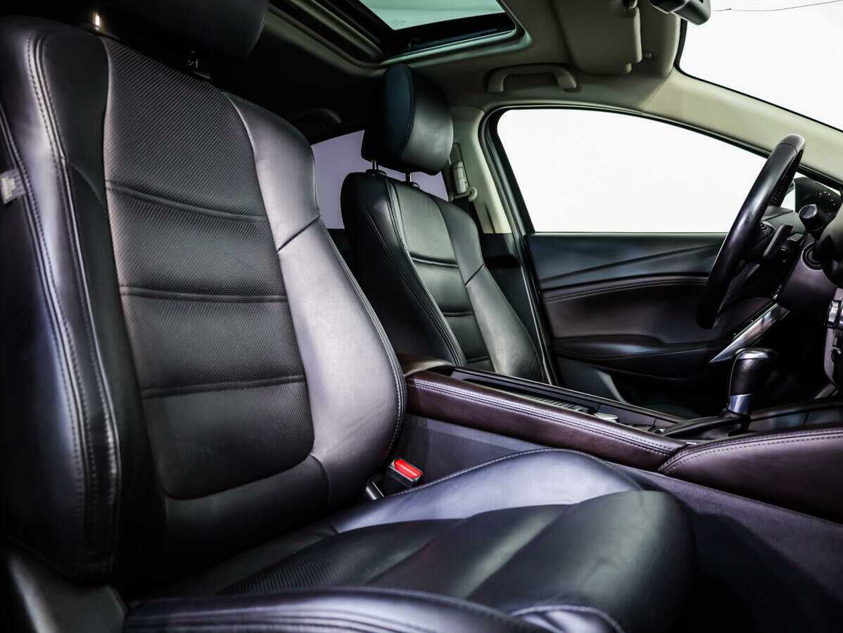 Mazda 6 с пробегом — 2015 год. Фото: #10