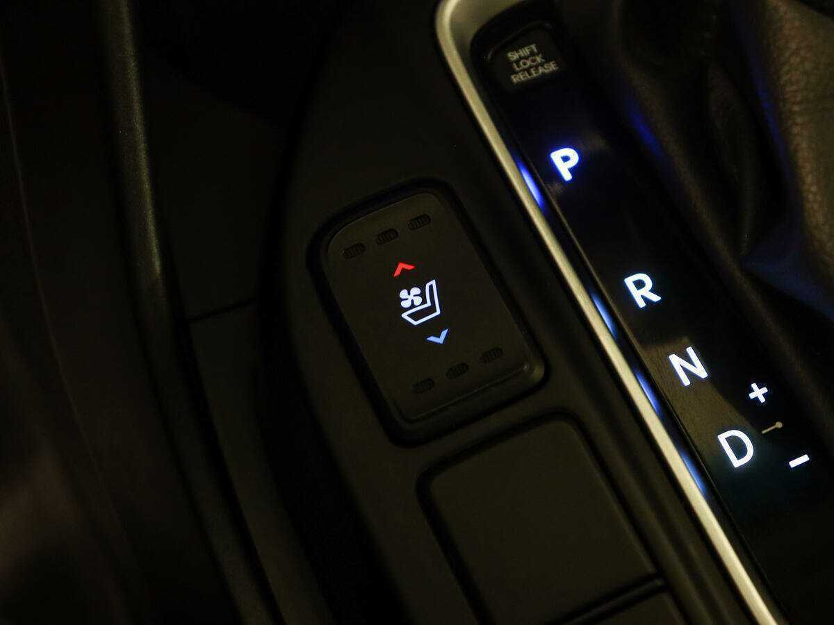 Hyundai Santa Fe с пробегом — 2016 год. Фото: #22