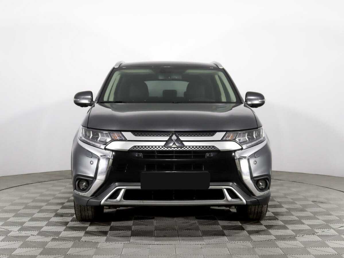 Mitsubishi Outlander с пробегом — 2019 год. Фото: #1