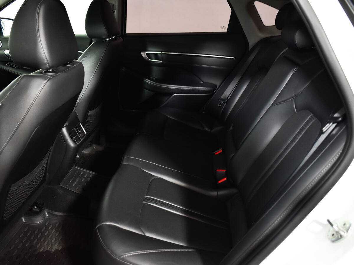 Hyundai Sonata с пробегом — 2020 год. Фото: #7