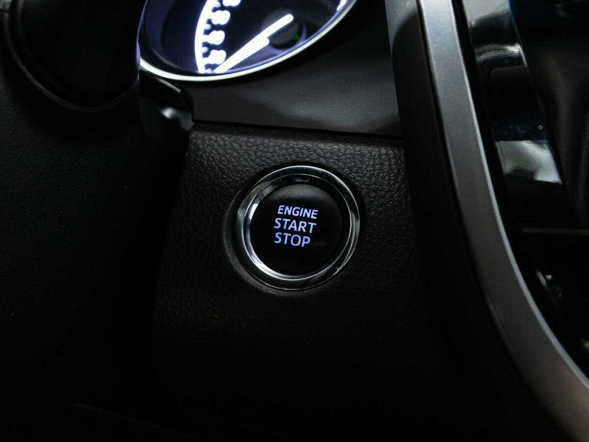 Toyota Camry с пробегом — 2018 год. Фото: #16