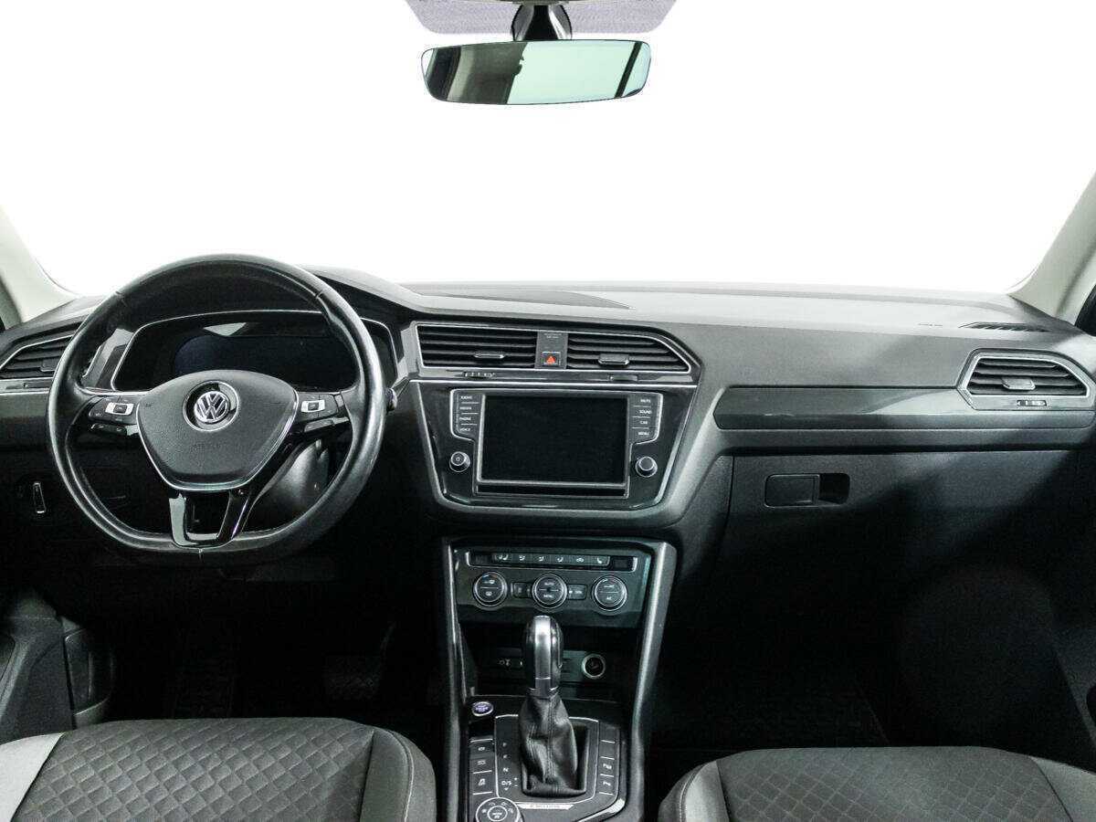 Volkswagen Tiguan с пробегом — 2017 год. Фото: #12