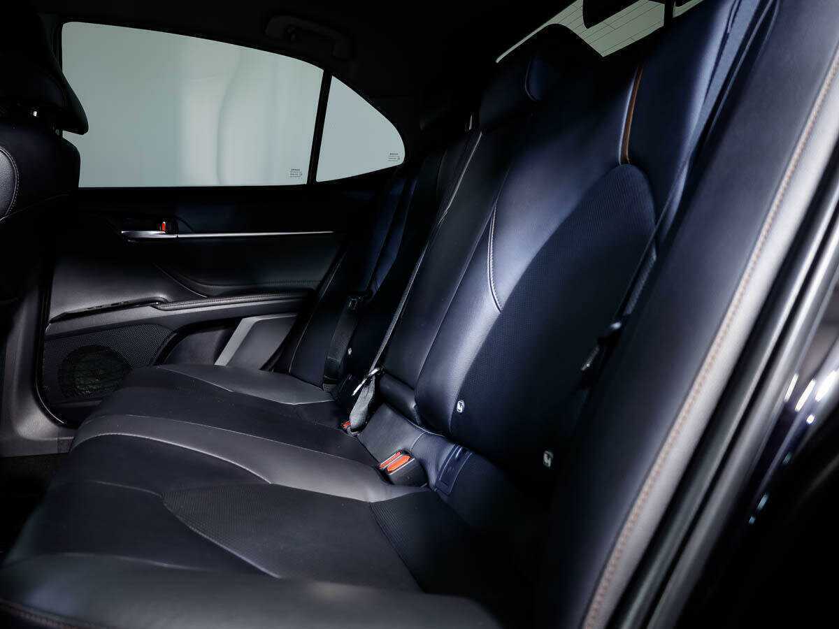 Toyota Camry с пробегом — 2020 год. Фото: #11