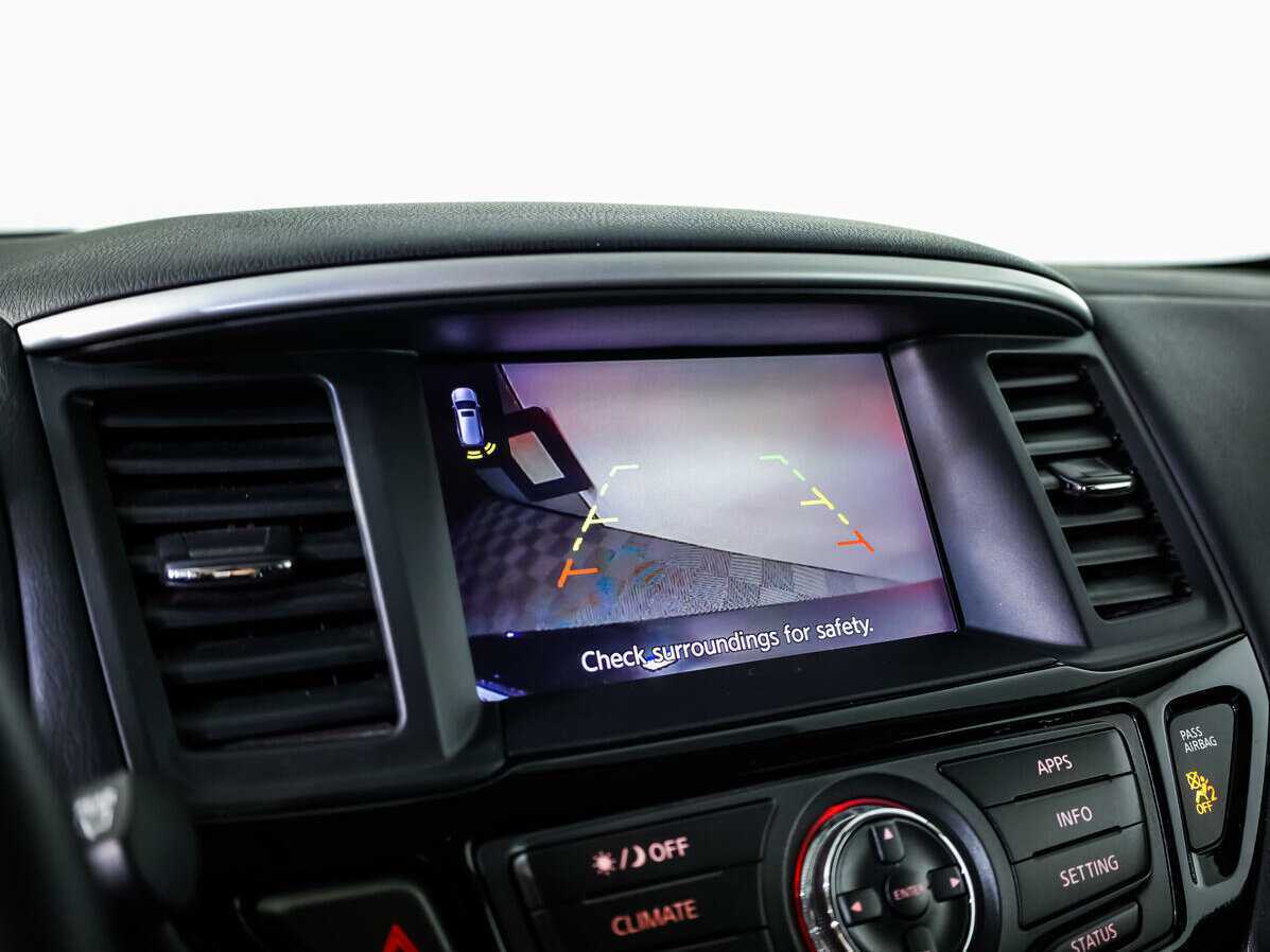 Nissan Pathfinder с пробегом — 2020 год. Фото: #13