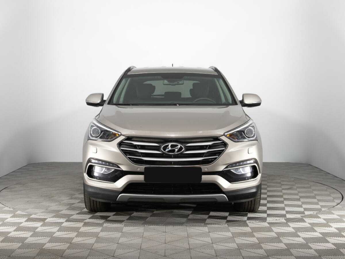Hyundai Santa Fe с пробегом — 2016 год. Фото: #1