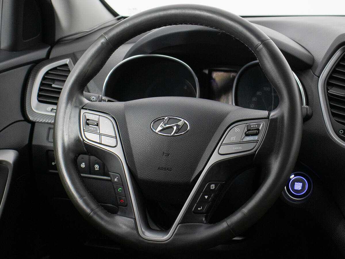 Hyundai Santa Fe с пробегом — 2016 год. Фото: #17