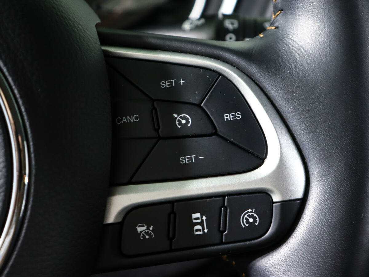 Jeep Compass с пробегом — 2019 год. Фото: #17