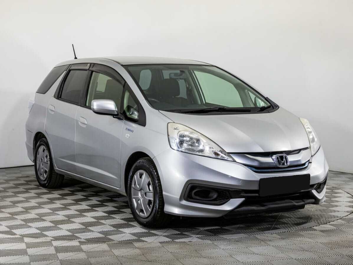 Honda Fit Shuttle с пробегом — 2013 год. Фото: #2