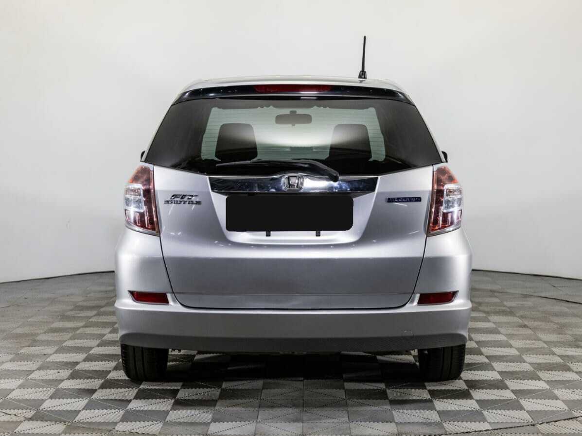 Honda Fit Shuttle с пробегом — 2013 год. Фото: #5