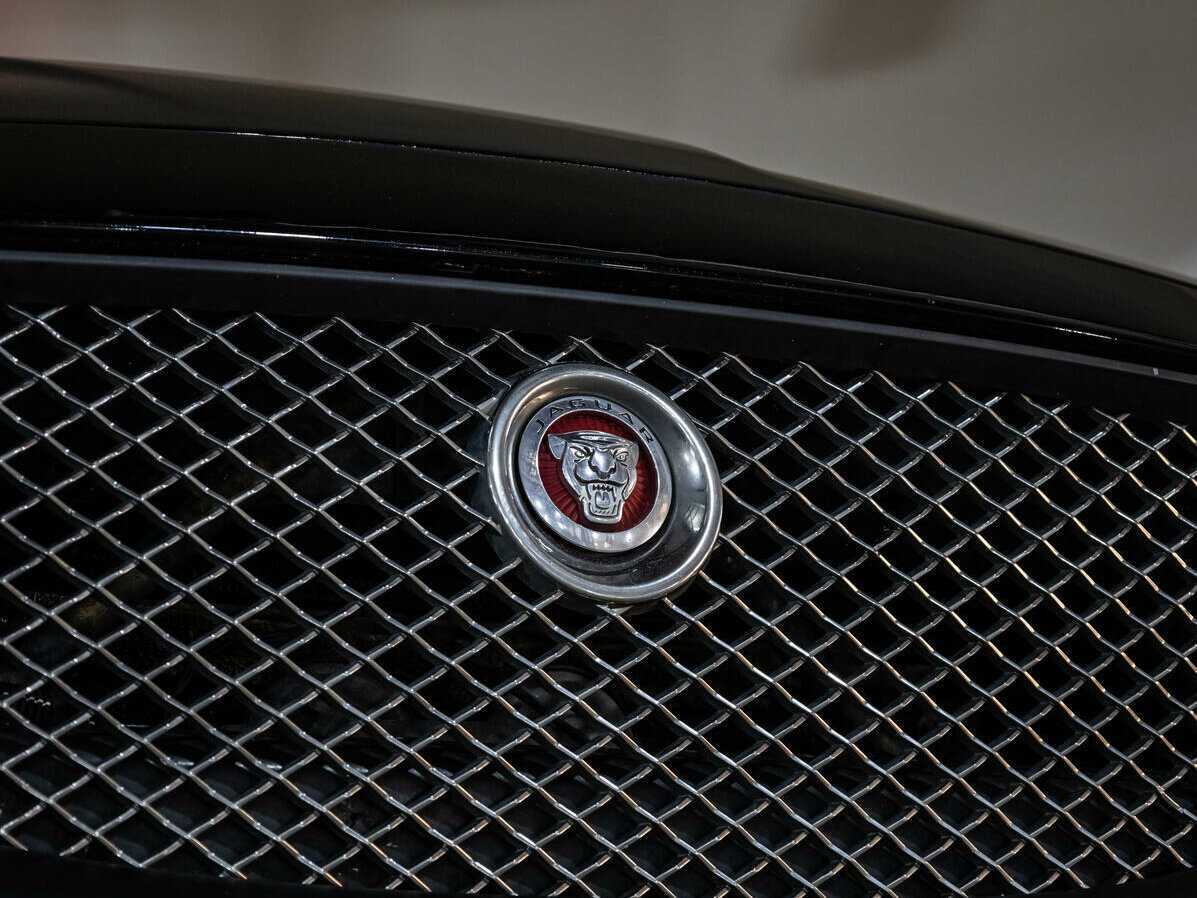 Jaguar XJ с пробегом — 2013 год. Фото: #31