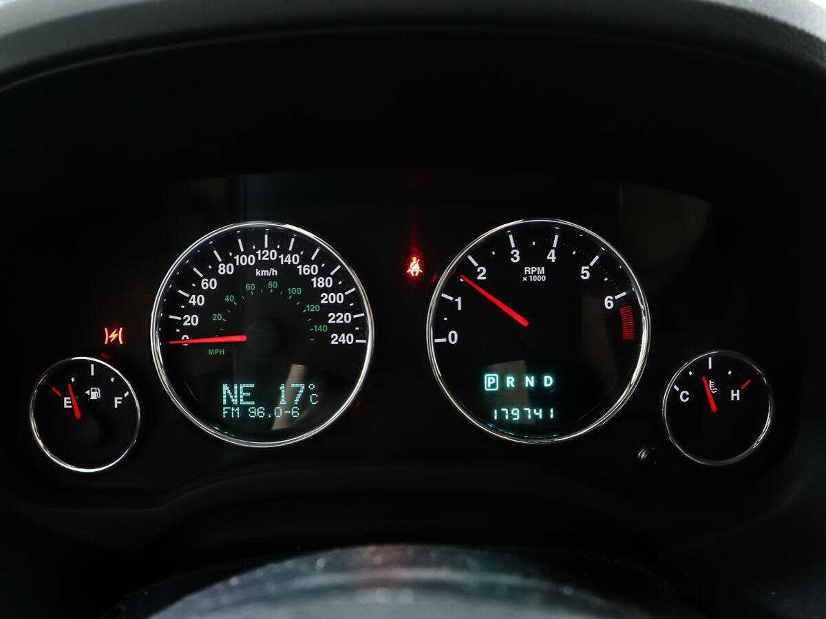 Jeep Compass с пробегом — 2012 год. Фото: #12