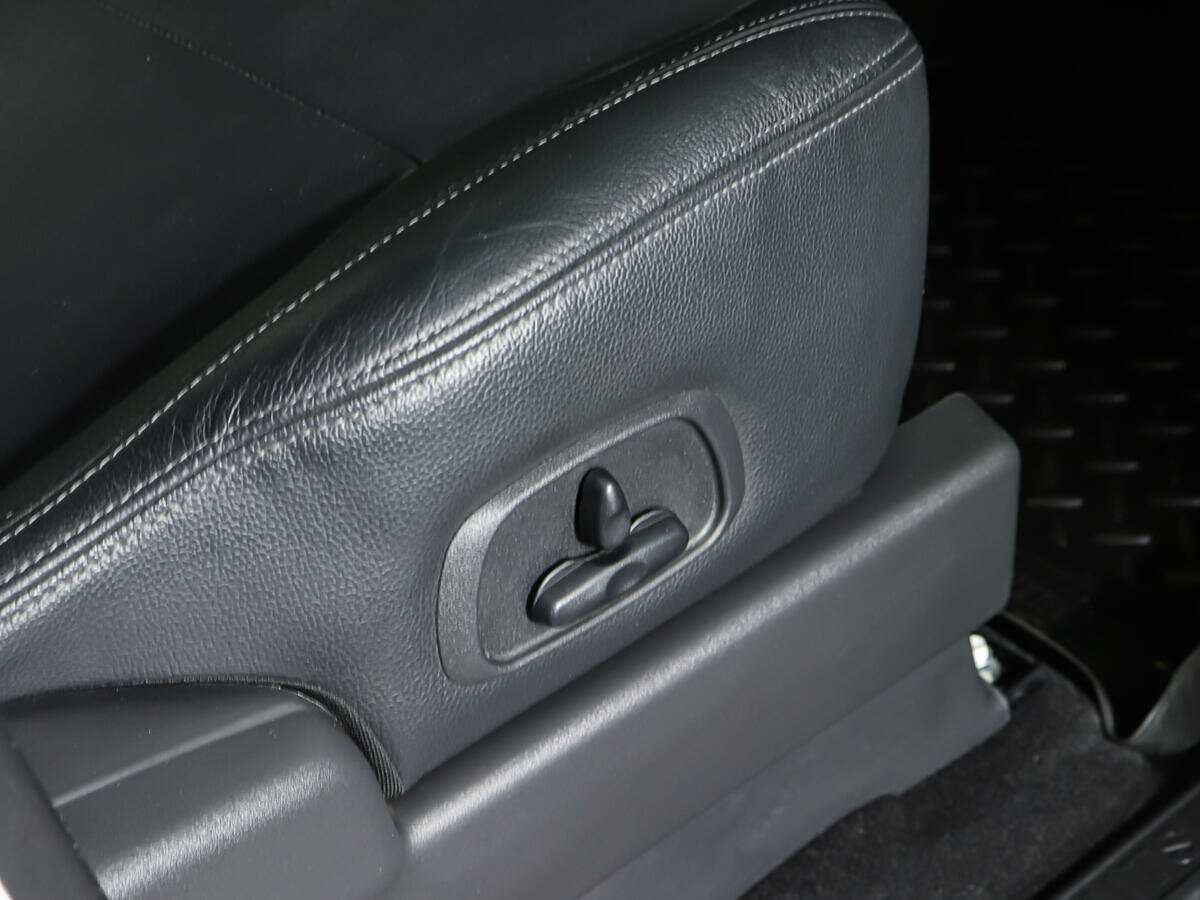 Mitsubishi Pajero с пробегом — 2014 год. Фото: #13