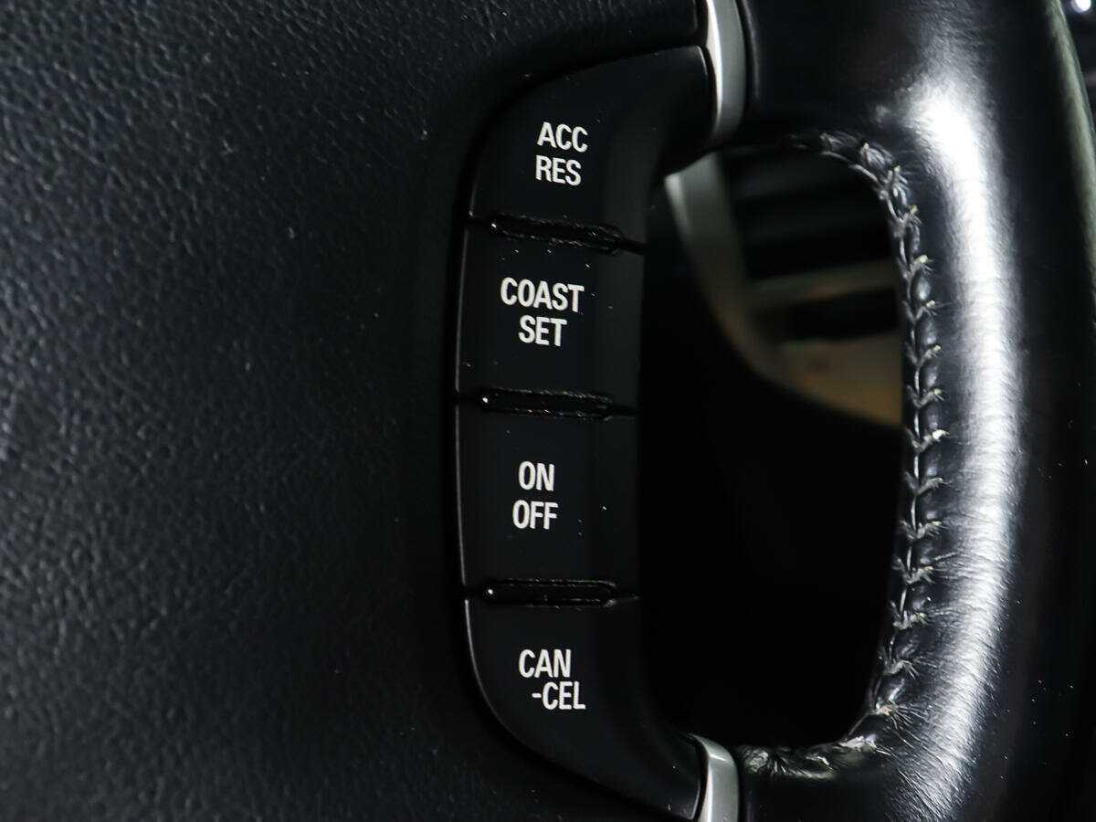 Mitsubishi Pajero с пробегом — 2014 год. Фото: #17