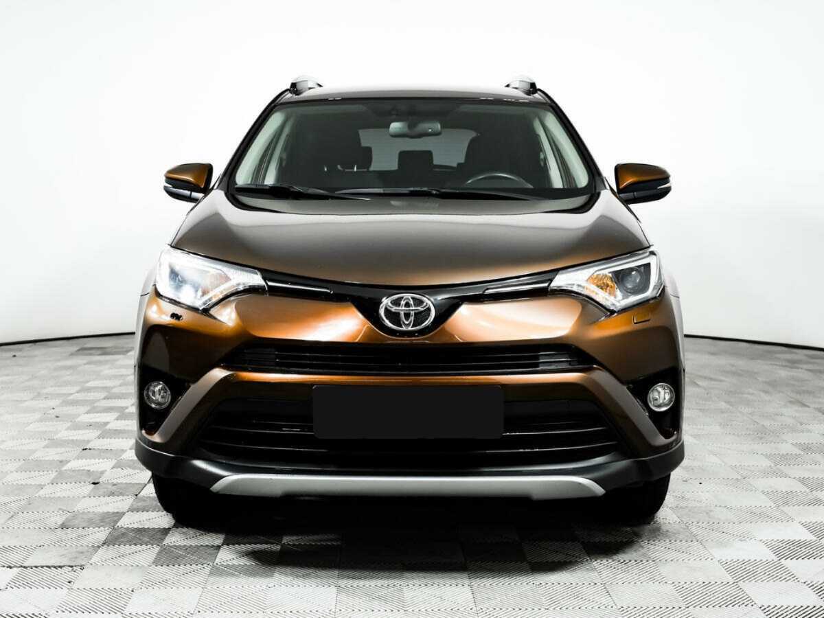 Toyota RAV4 с пробегом — 2017 год. Фото: #1