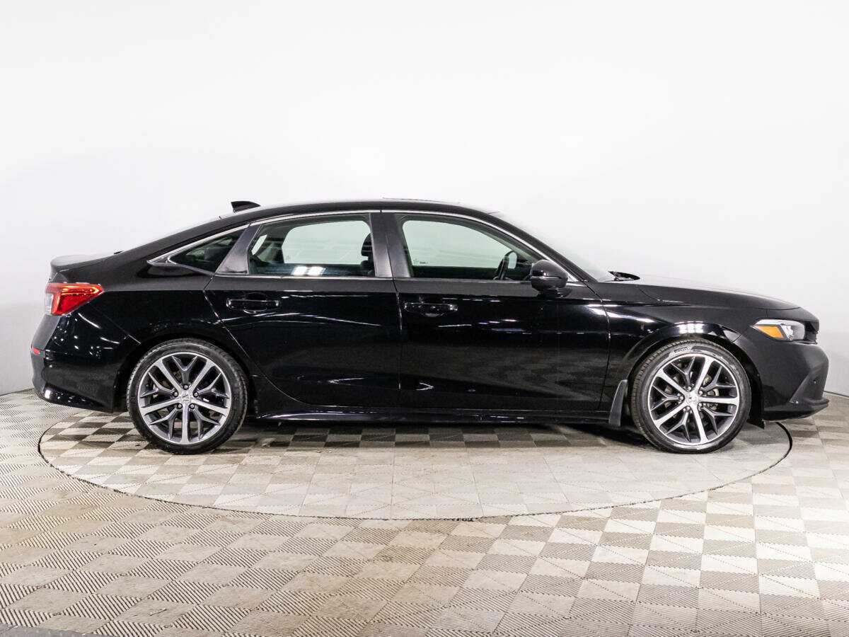 Honda Civic с пробегом — 2021 год. Фото: #3