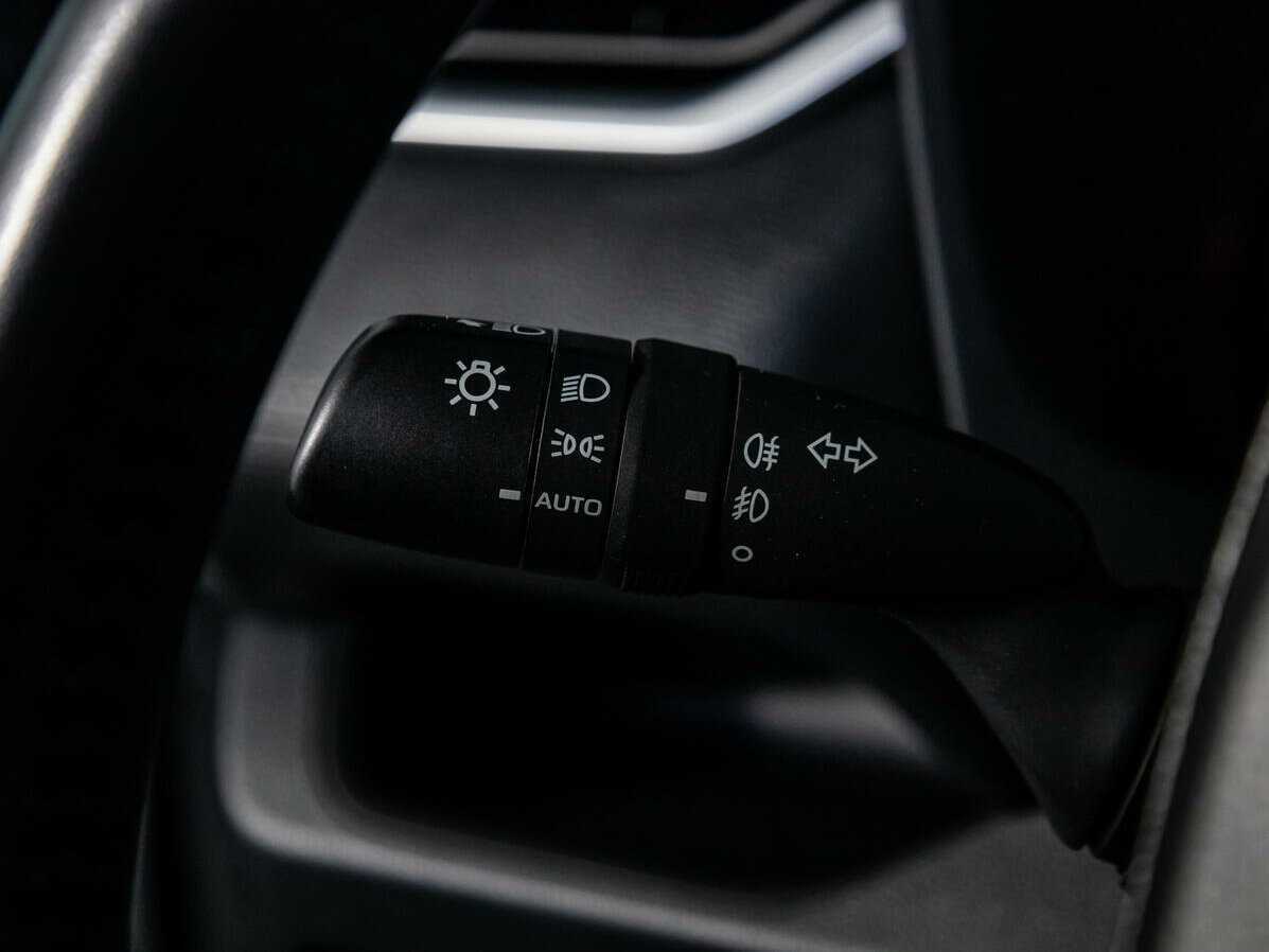 Toyota RAV4 с пробегом — 2020 год. Фото: #18