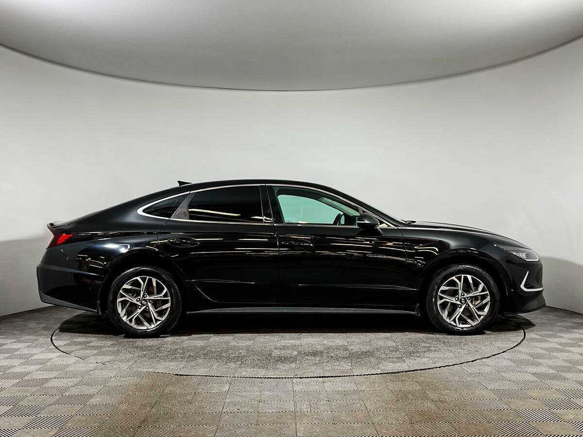 Hyundai Sonata с пробегом — 2021 год. Фото: #3