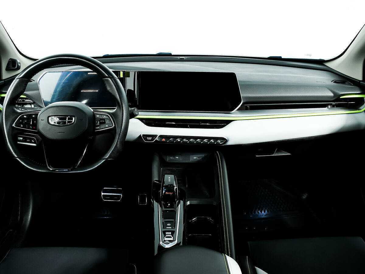 Geely Coolray с пробегом — 2022 год. Фото: #10