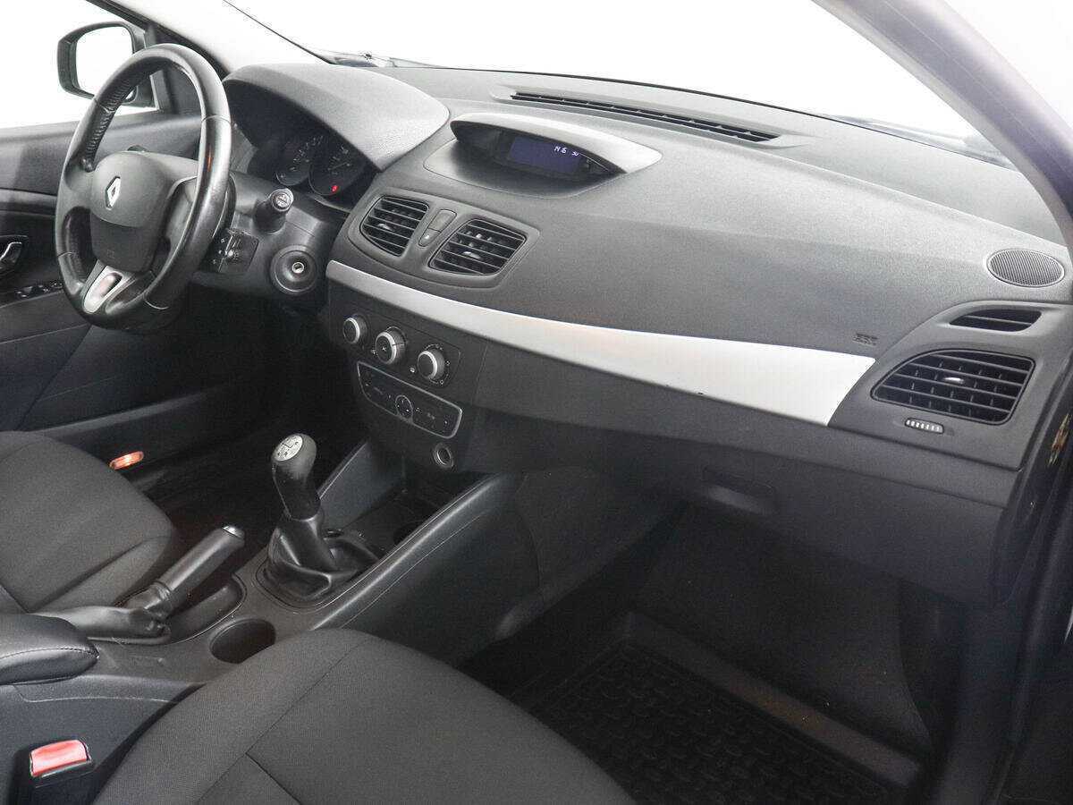 Renault Fluence с пробегом — 2013 год. Фото: #9