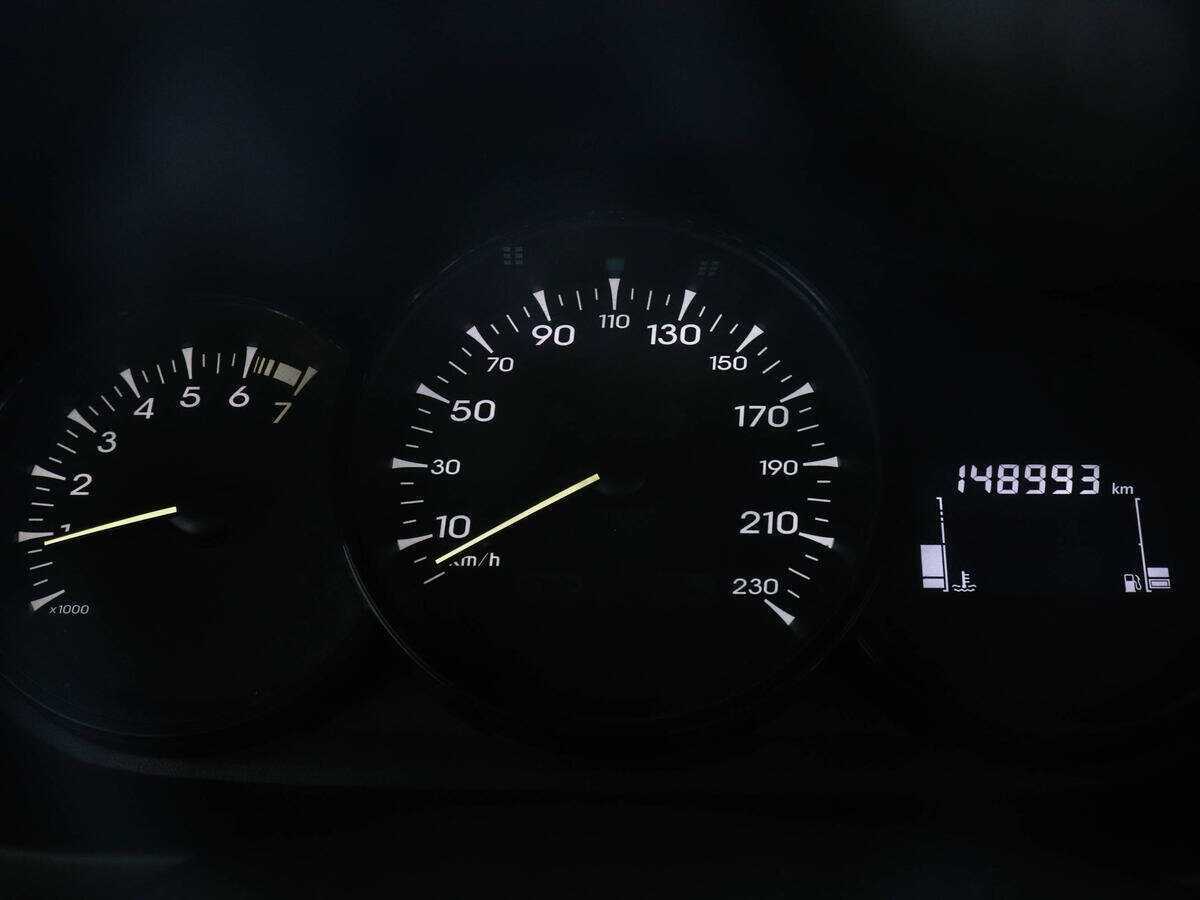 Renault Fluence с пробегом — 2013 год. Фото: #10