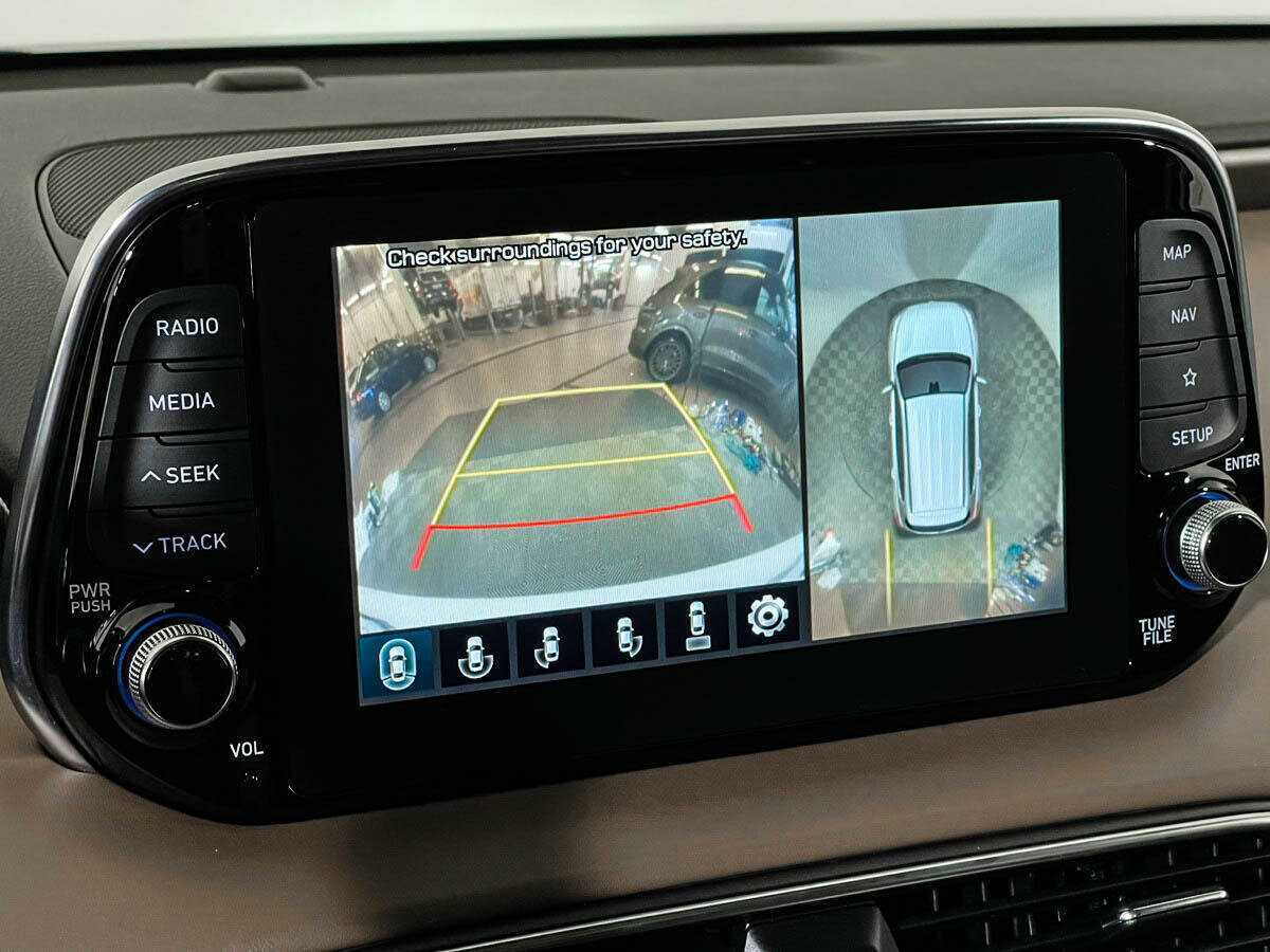 Hyundai Santa Fe с пробегом — 2018 год. Фото: #18