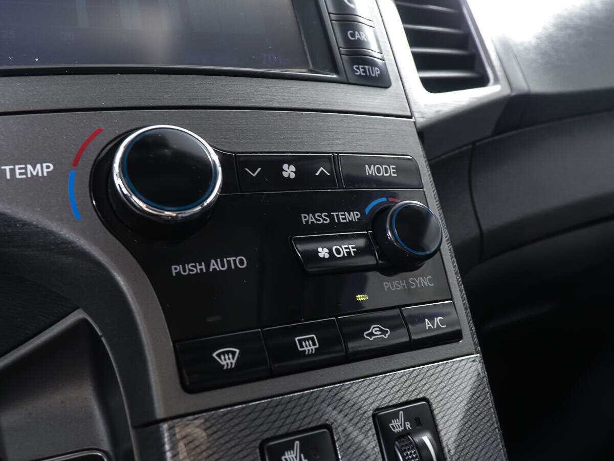 Toyota Venza с пробегом — 2013 год. Фото: #18