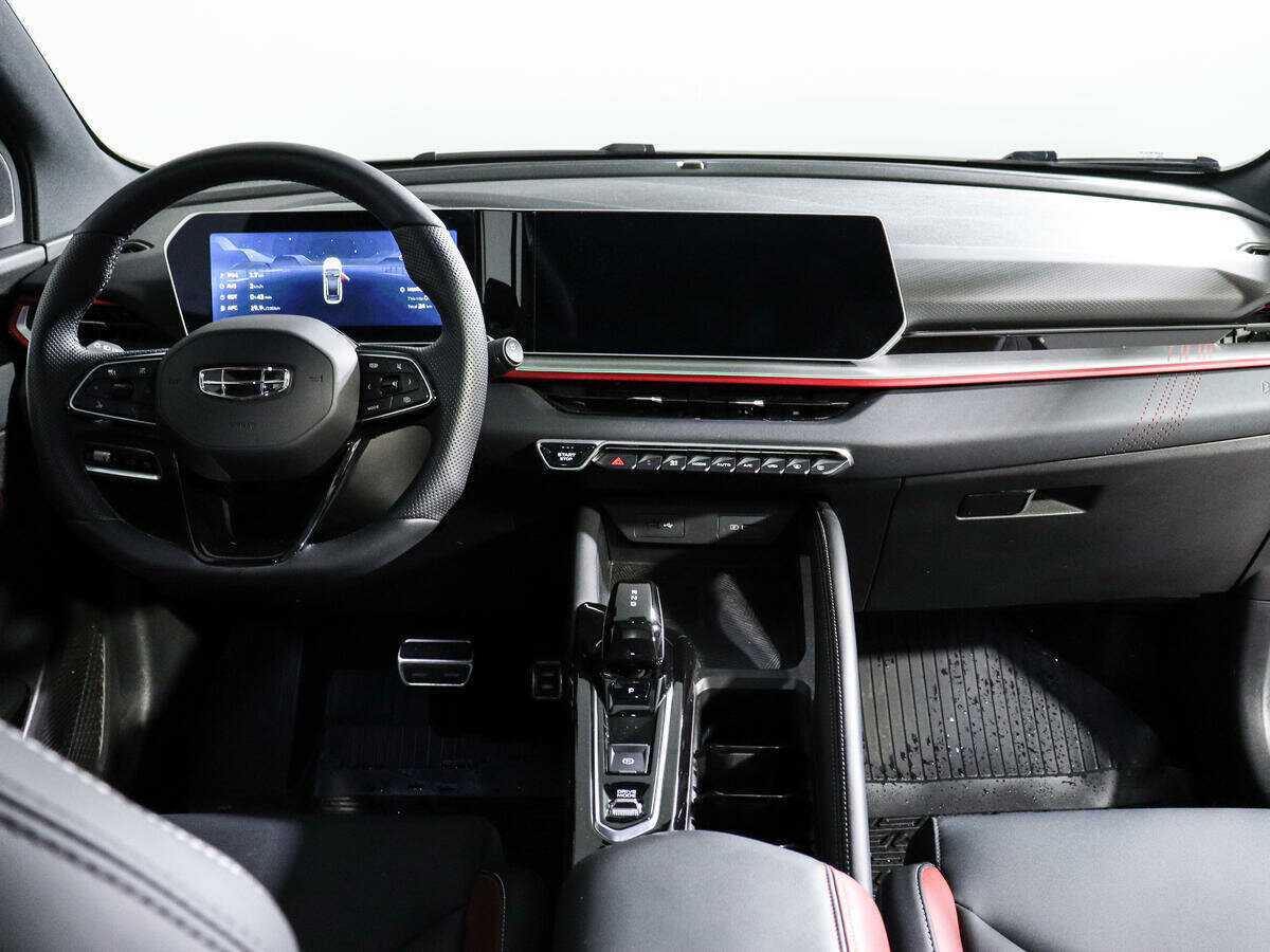 Geely Coolray с пробегом — 2023 год. Фото: #11