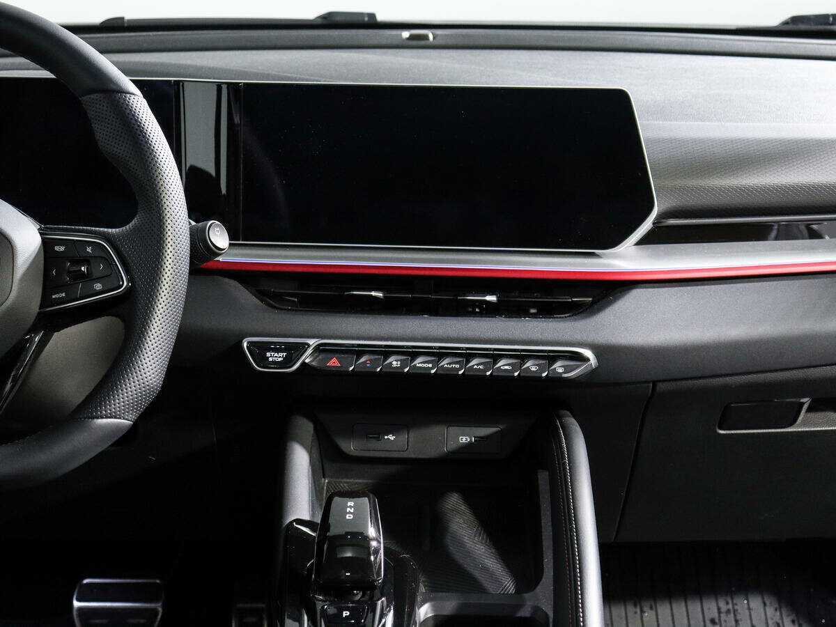 Geely Coolray с пробегом — 2023 год. Фото: #12