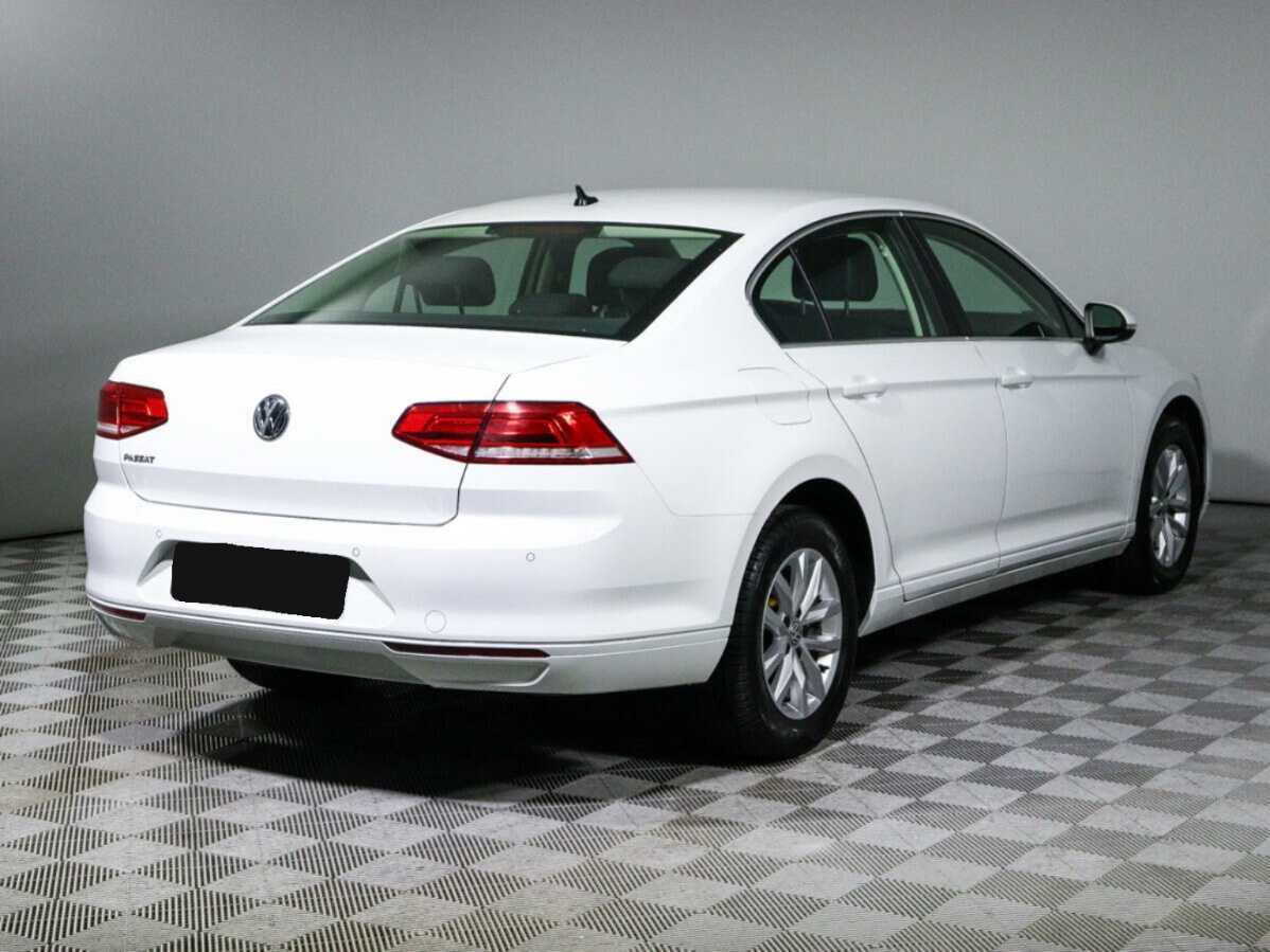 Volkswagen Passat с пробегом — 2019 год. Фото: #3