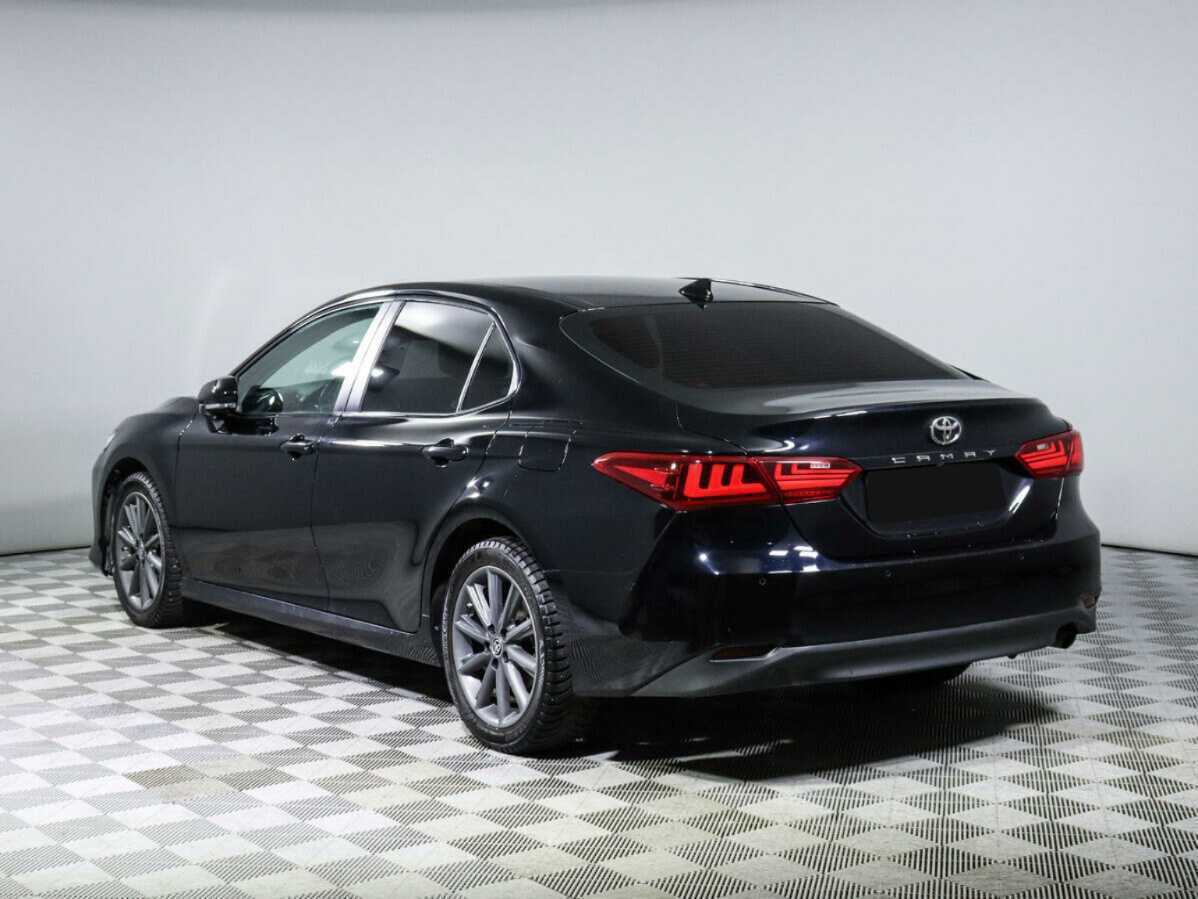 Toyota Camry с пробегом — 2021 год. Фото: #6