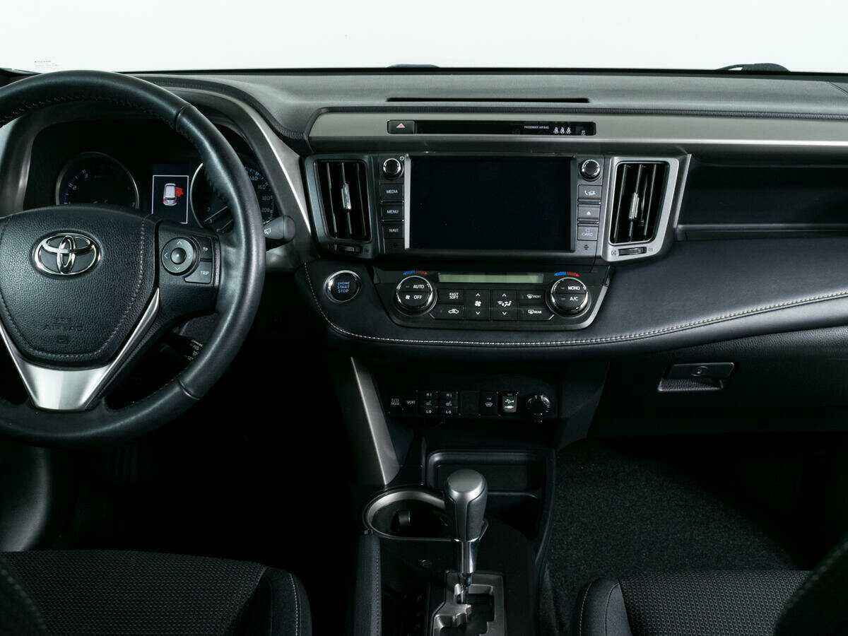 Toyota RAV4 с пробегом — 2019 год. Фото: #9